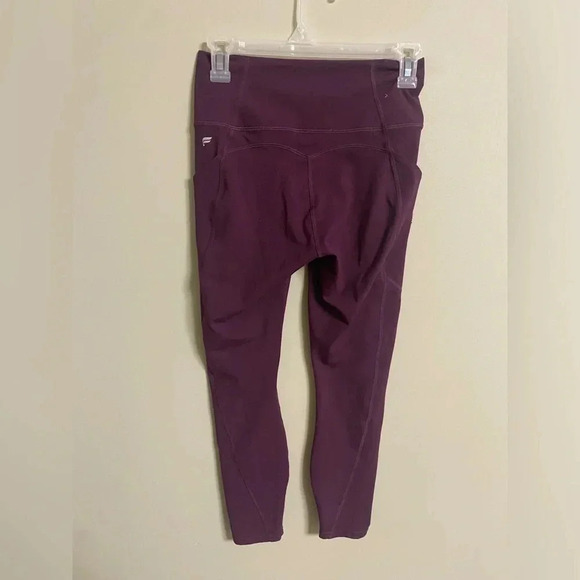 Fabletics Size Small Oasis PureLuxe High-Waisted Crop Leggings Burgundy Pockets - Picture 2 of 6